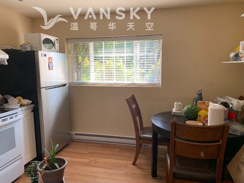 260323100219_Downstair kitchen 2.jpg